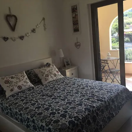 Esmie | Exclusive Development Zambrone *
