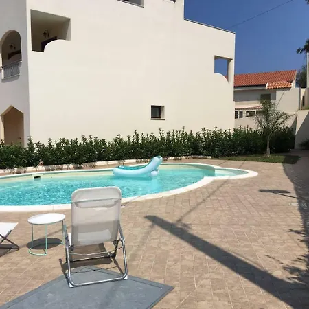 Esmie | Exclusive Development Zambrone *